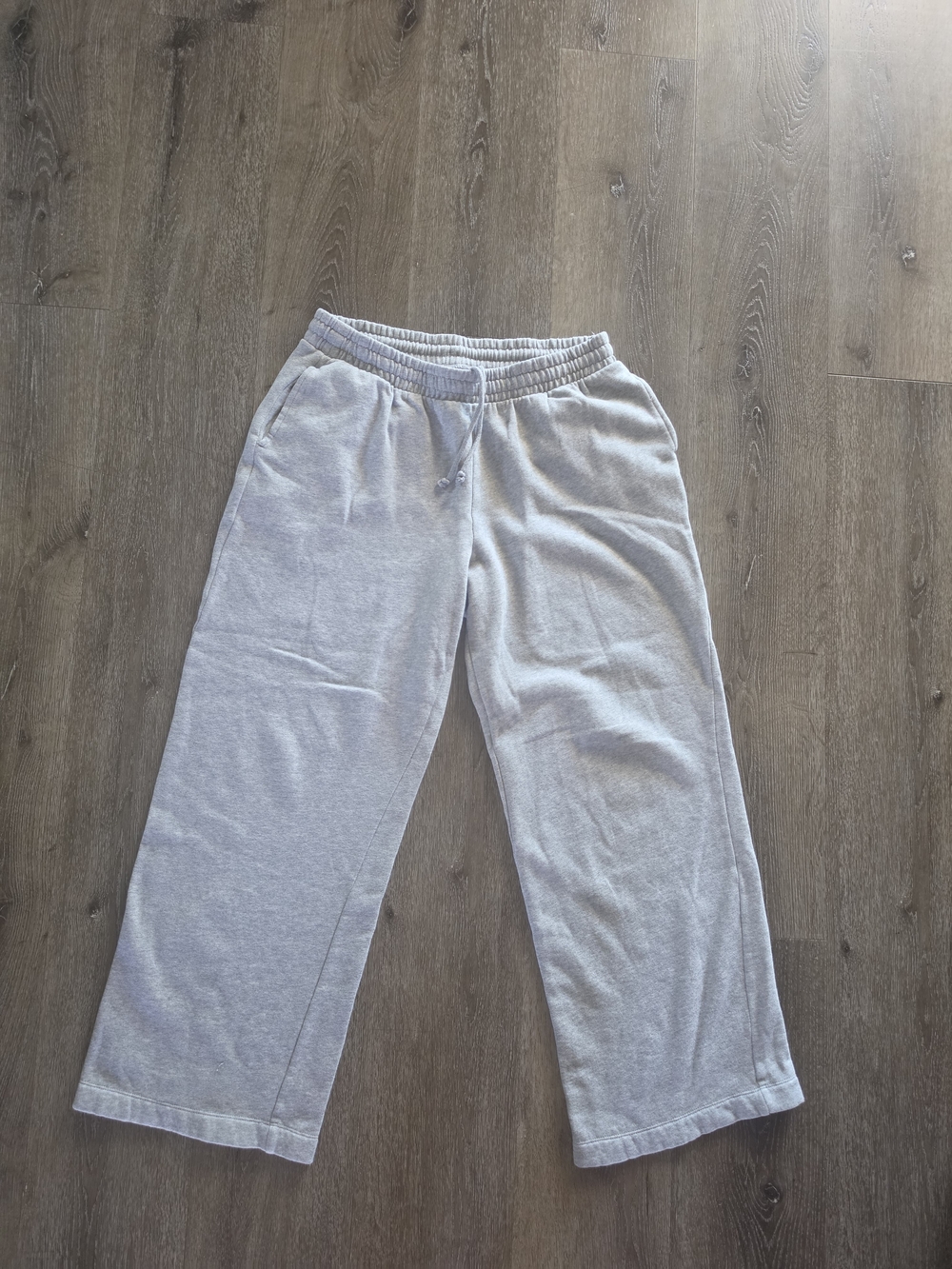 Old Navy Light Gray Wide-Leg Sweatpants